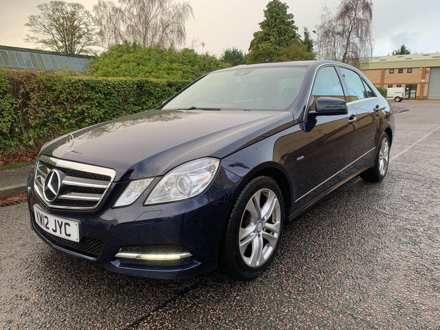 Used Mercedes-Benz E Class 2012 for sale - 76565617: Photo 3