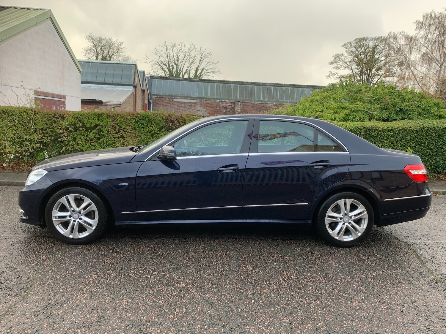 Used Mercedes-Benz E Class 2012 for sale - 76565617: Photo 4