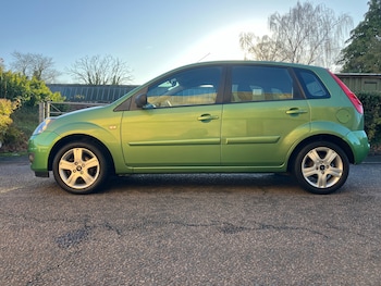 Used Ford Fiesta 2009 for sale - 76685559: Photo