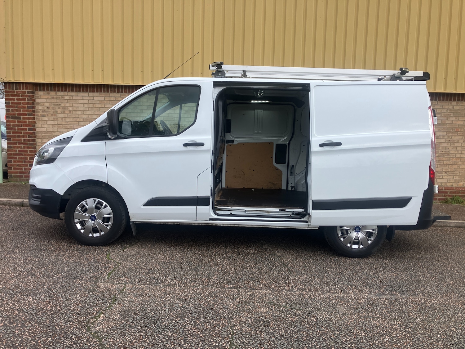Used Ford Transit Custom 2018 for sale - 77460445: Photo 11