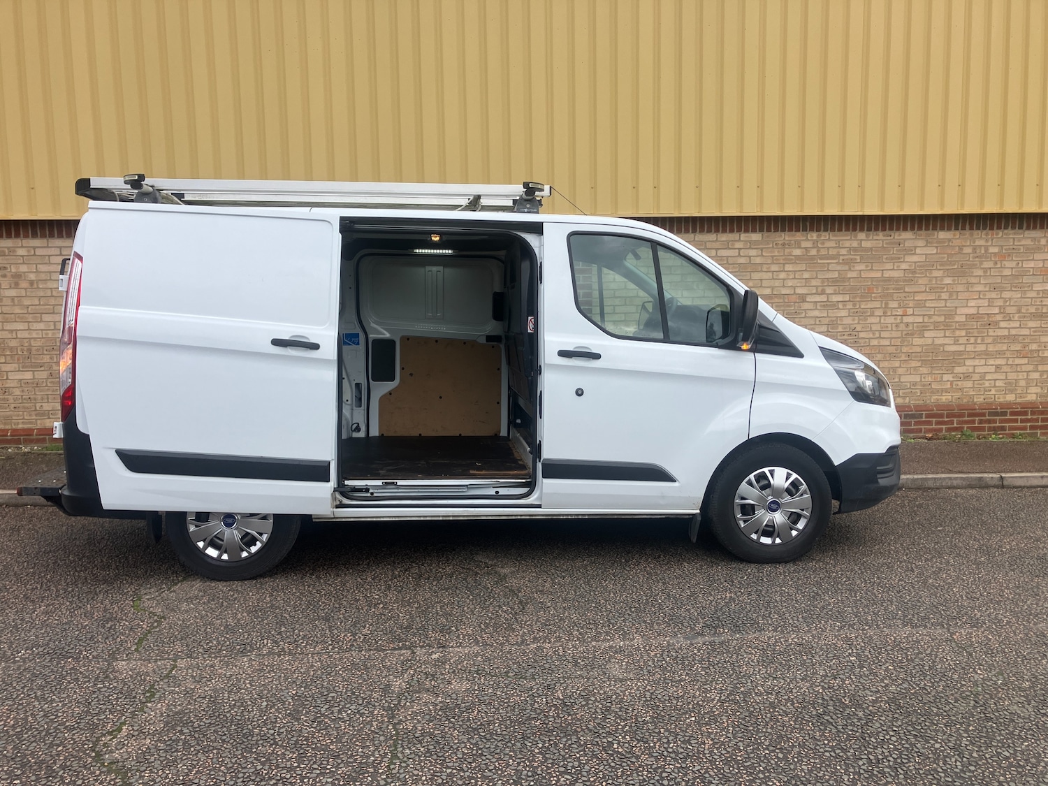 Used Ford Transit Custom 2018 for sale - 77460445: Photo 5