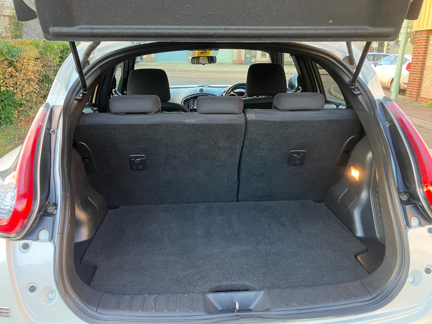 Used Nissan Juke 2015 for sale - 76863085: Photo 12