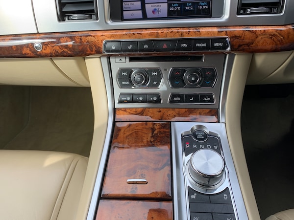 Used Jaguar XF 2015 for sale - 76026923: Photo 11