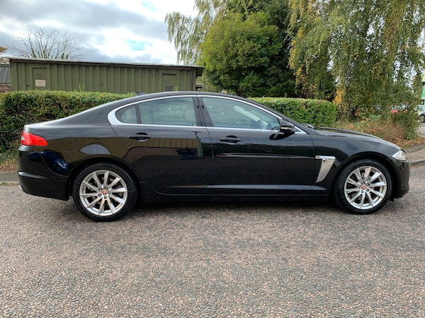 Used Jaguar XF 2015 for sale - 76026923: Photo 2