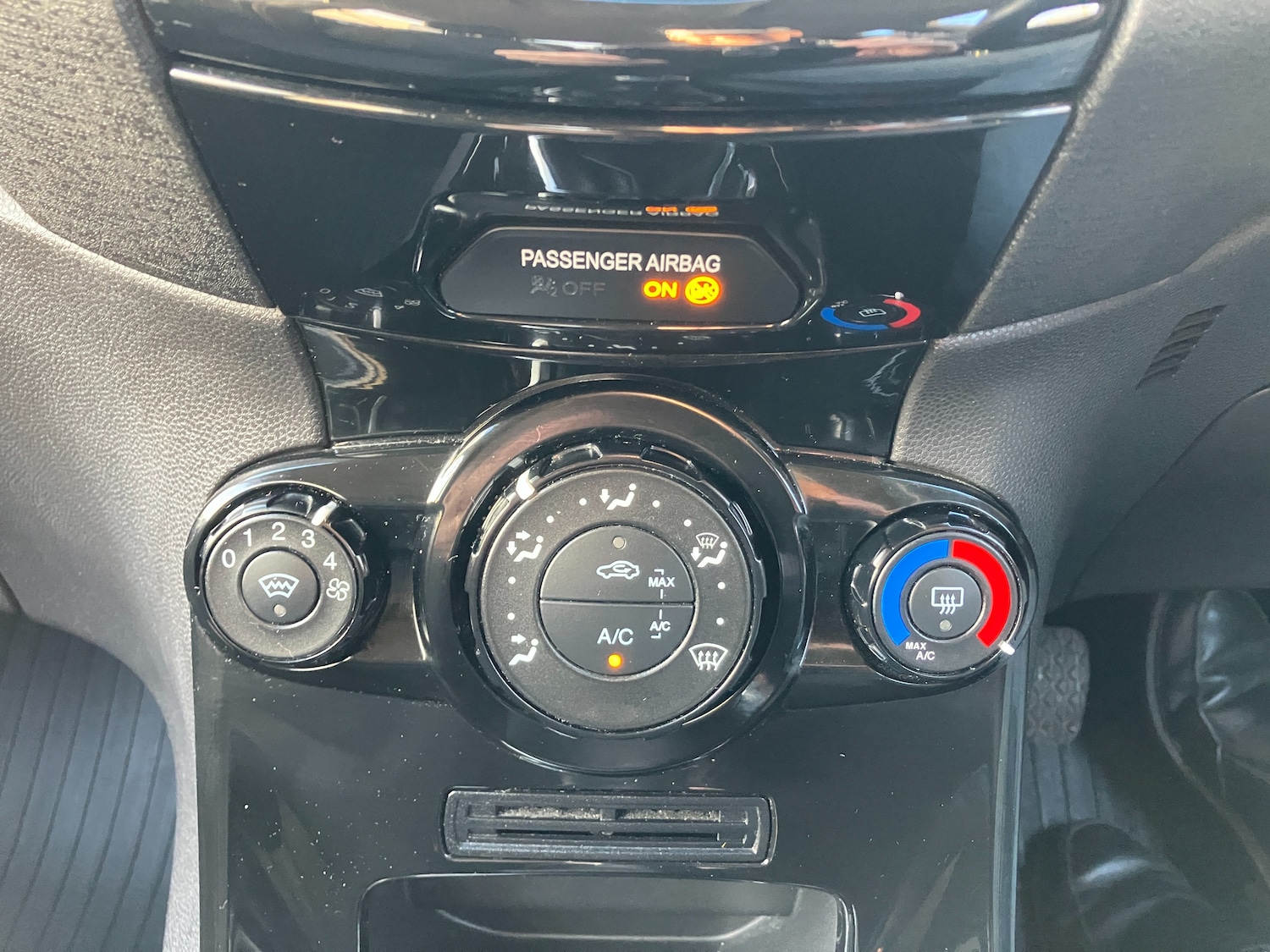 Used Ford Fiesta 2016 for sale - 77037493: Photo 13