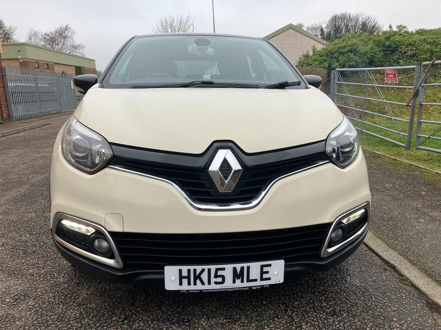 Used Renault Captur 2015 for sale - 77501928: Photo 2