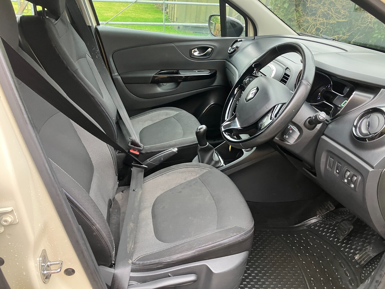 Used Renault Captur 2015 for sale - 77501928: Photo 9