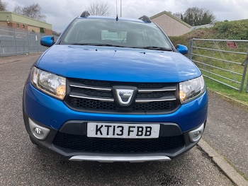 Used Dacia Sandero Stepway 2013 for sale - 77617004: Photo