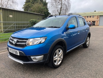 Used Dacia Sandero Stepway 2013 for sale - 77617004: Photo