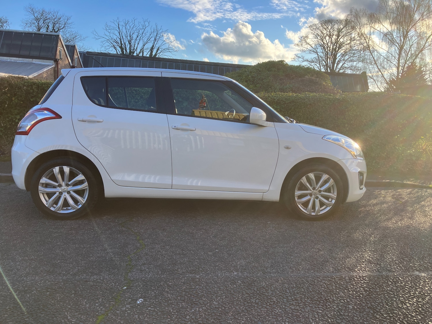 Used Suzuki Swift 2015 for sale - 77849125: Photo 2