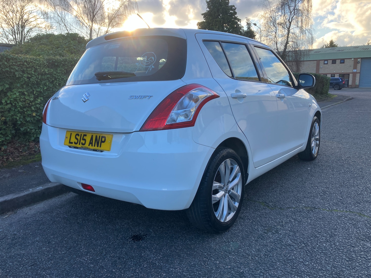 Used Suzuki Swift 2015 for sale - 77849125: Photo 3