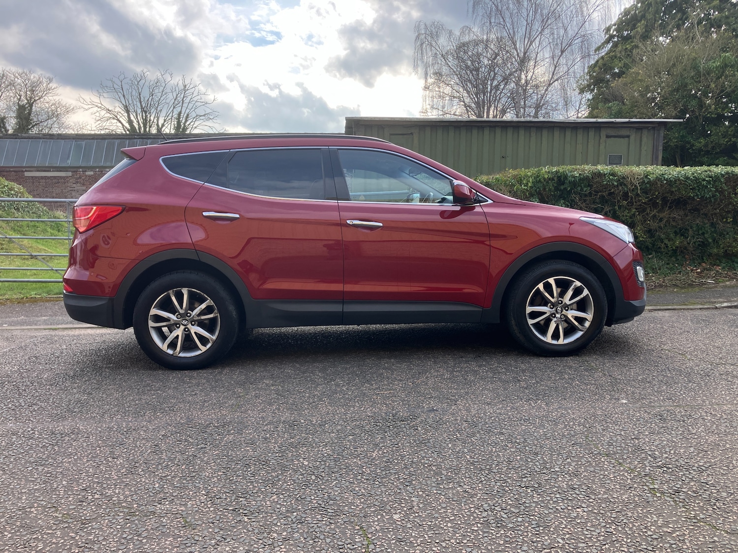 Used Hyundai Santa Fe 2014 for sale - 77849129: Photo 8