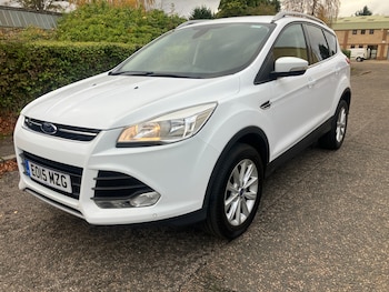 Used Ford Kuga 2015 for sale - 76386885: Photo