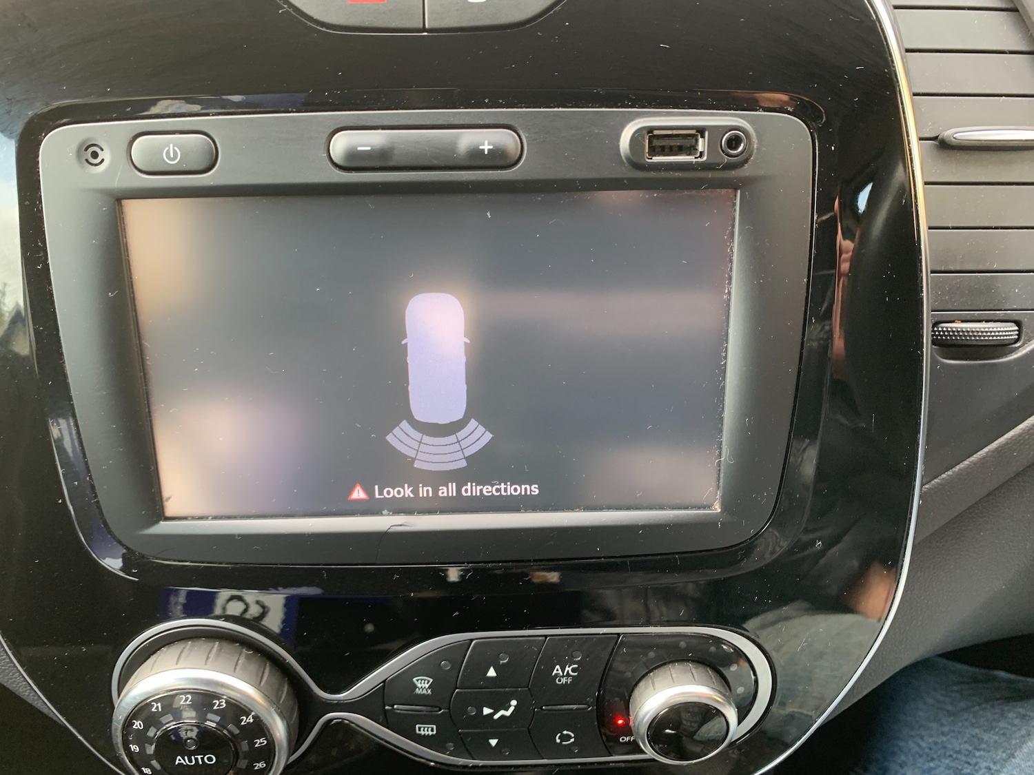 Used Renault Captur 2018 for sale - 76219702: Photo 14