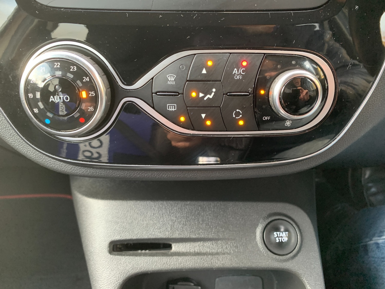 Used Renault Captur 2018 for sale - 76219702: Photo 15