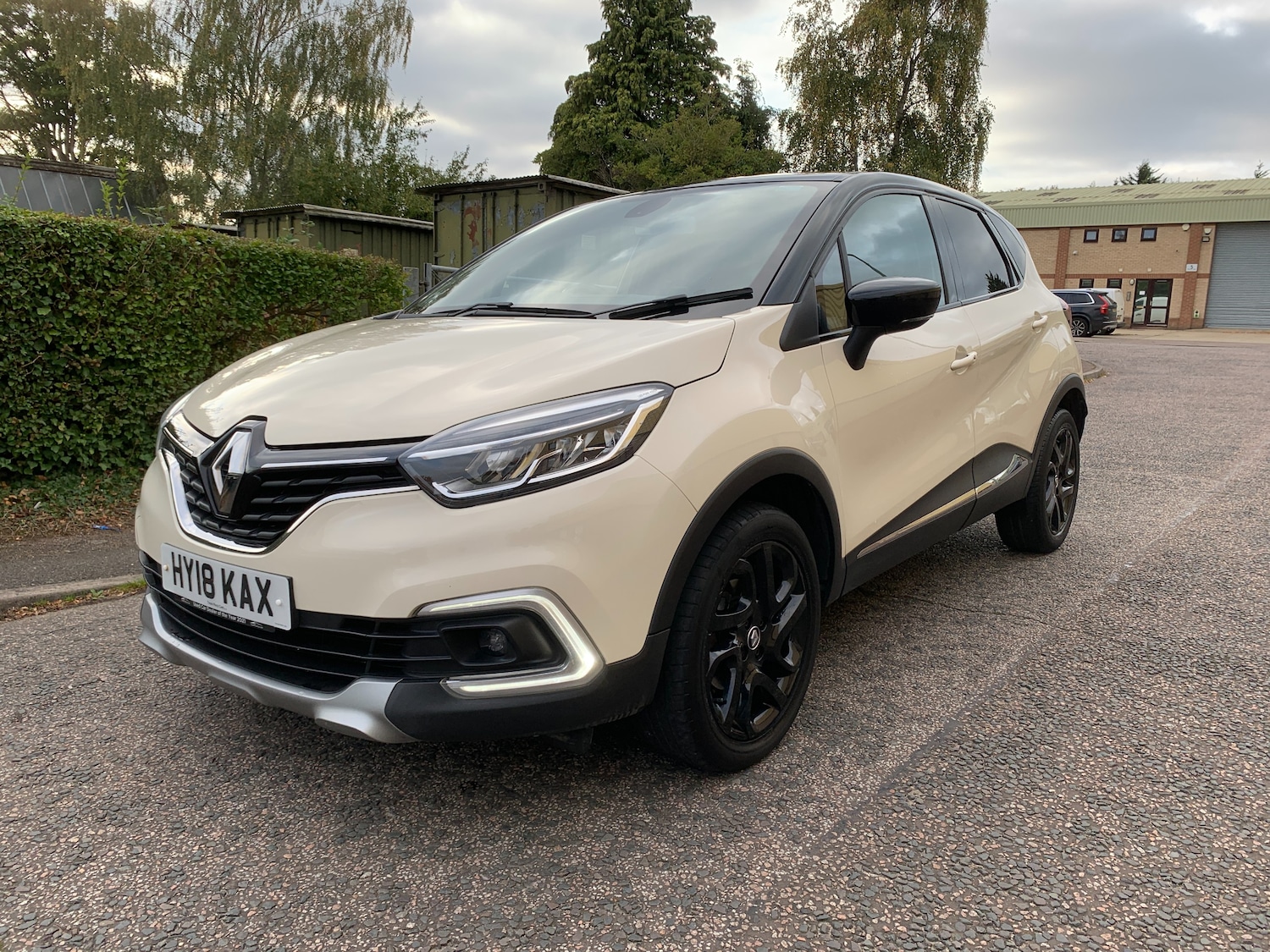 Used Renault Captur 2018 for sale - 76219702: Photo 3