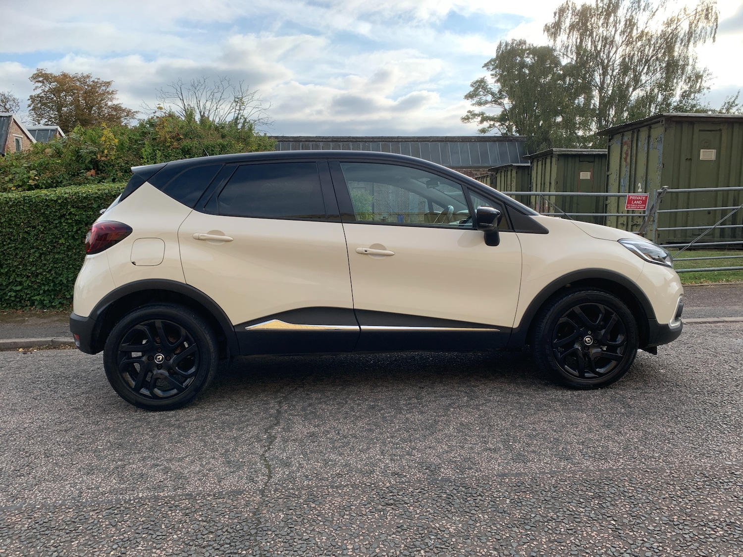 Used Renault Captur 2018 for sale - 76219702: Photo 8