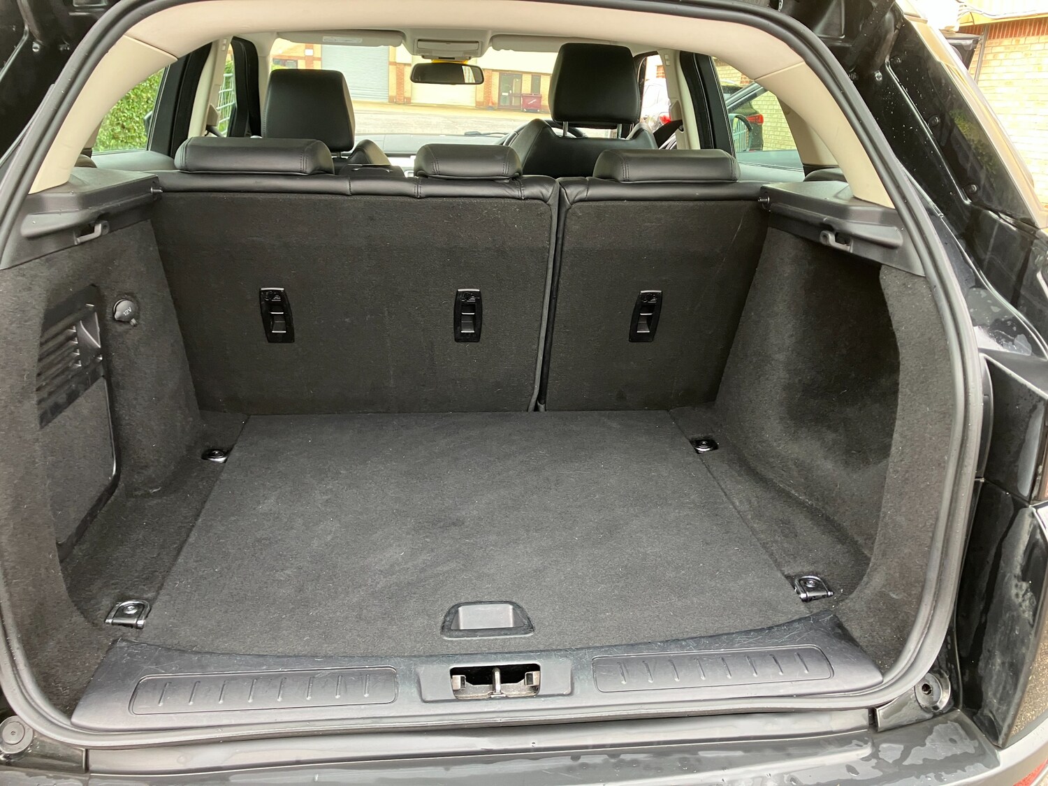 Used Land Rover Range Rover Evoque 2015 for sale - 77382093: Photo 12