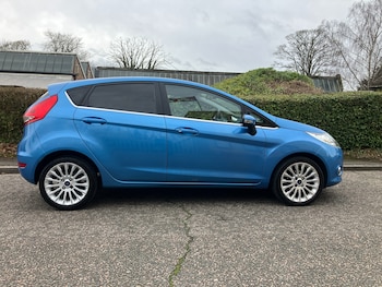 Used Ford Fiesta 2010 for sale - 77620374: Photo