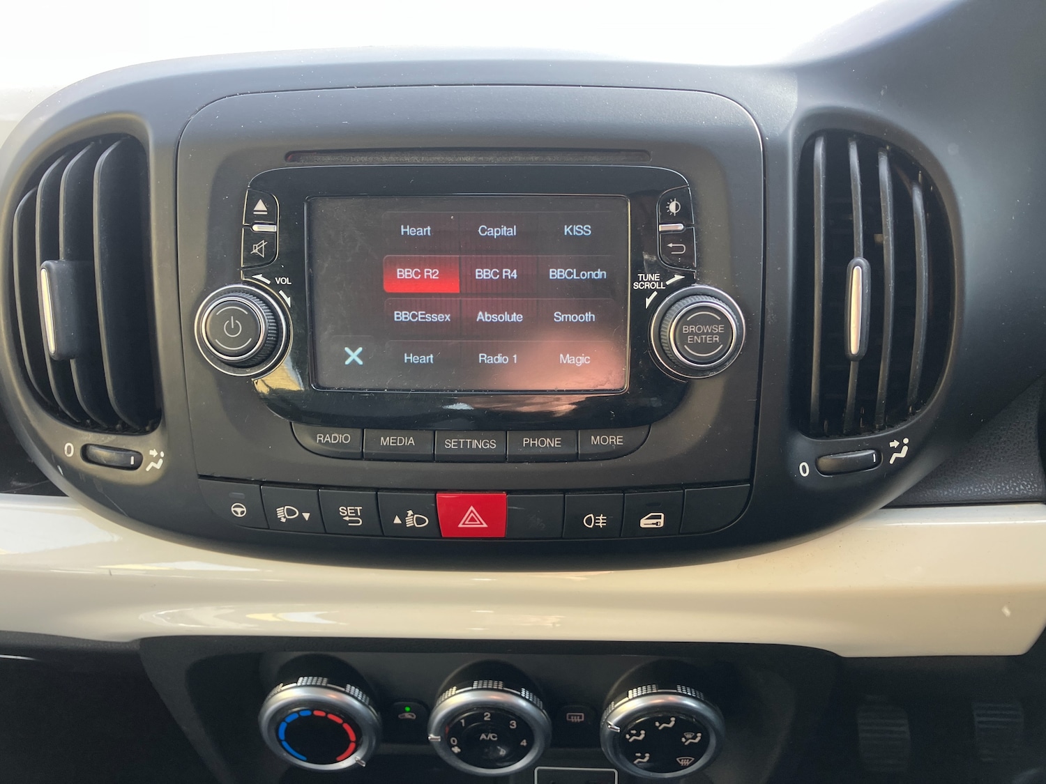 Used Fiat 500L 2015 for sale - 77501927: Photo 9