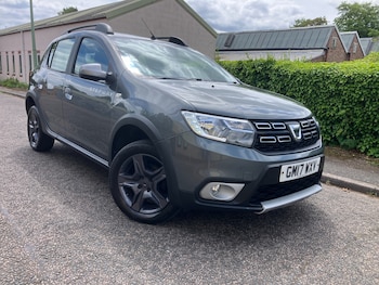 Used Dacia Sandero Stepway 2017 for sale - 78734276: Photo