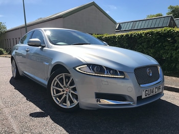 (14) - 2.2d Premium Luxury Saloon 4dr Diesel Auto Euro 5 (s/s) (200 ps)