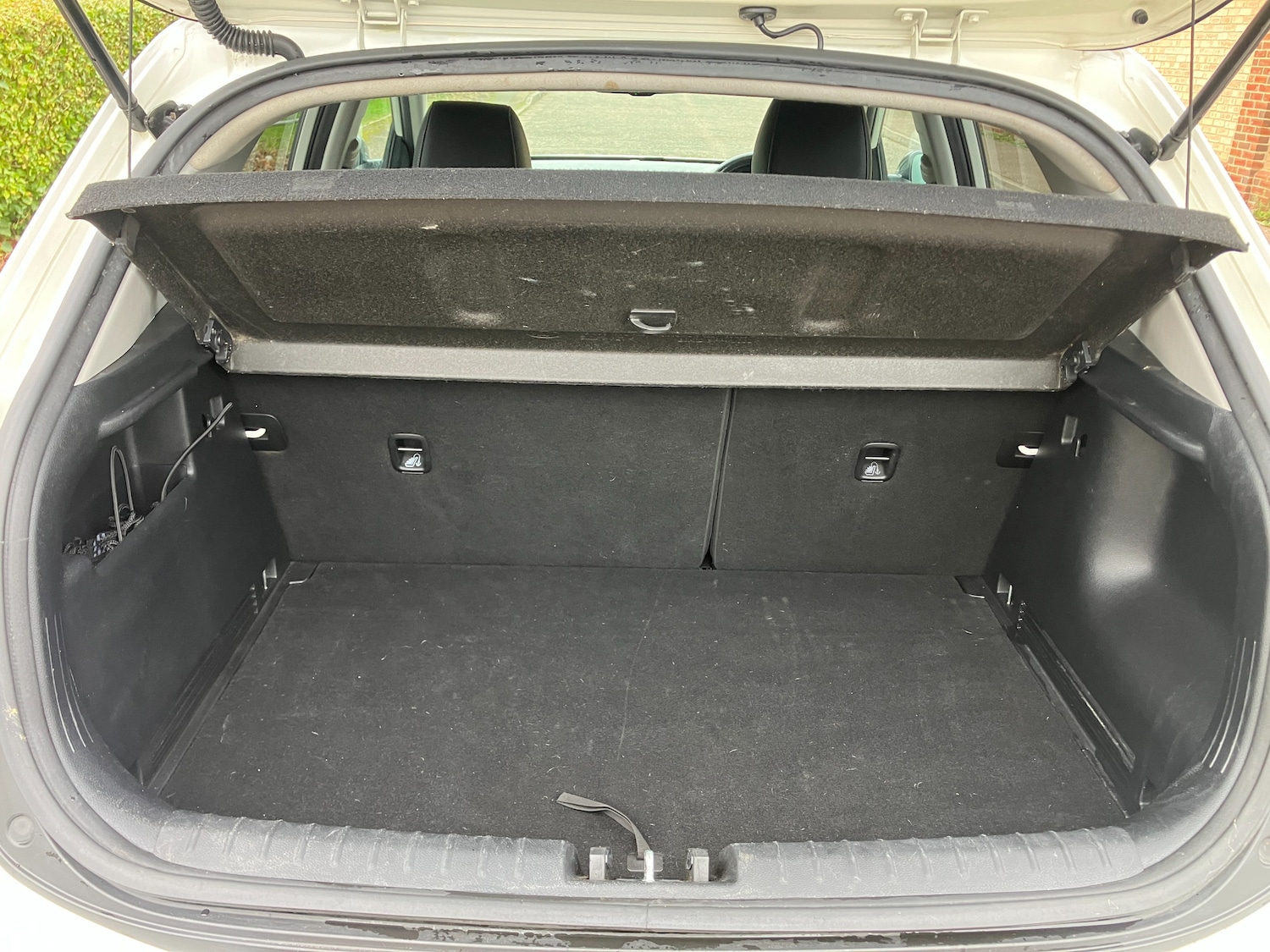 Used Kia Stonic 2017 for sale - 77620331: Photo 11