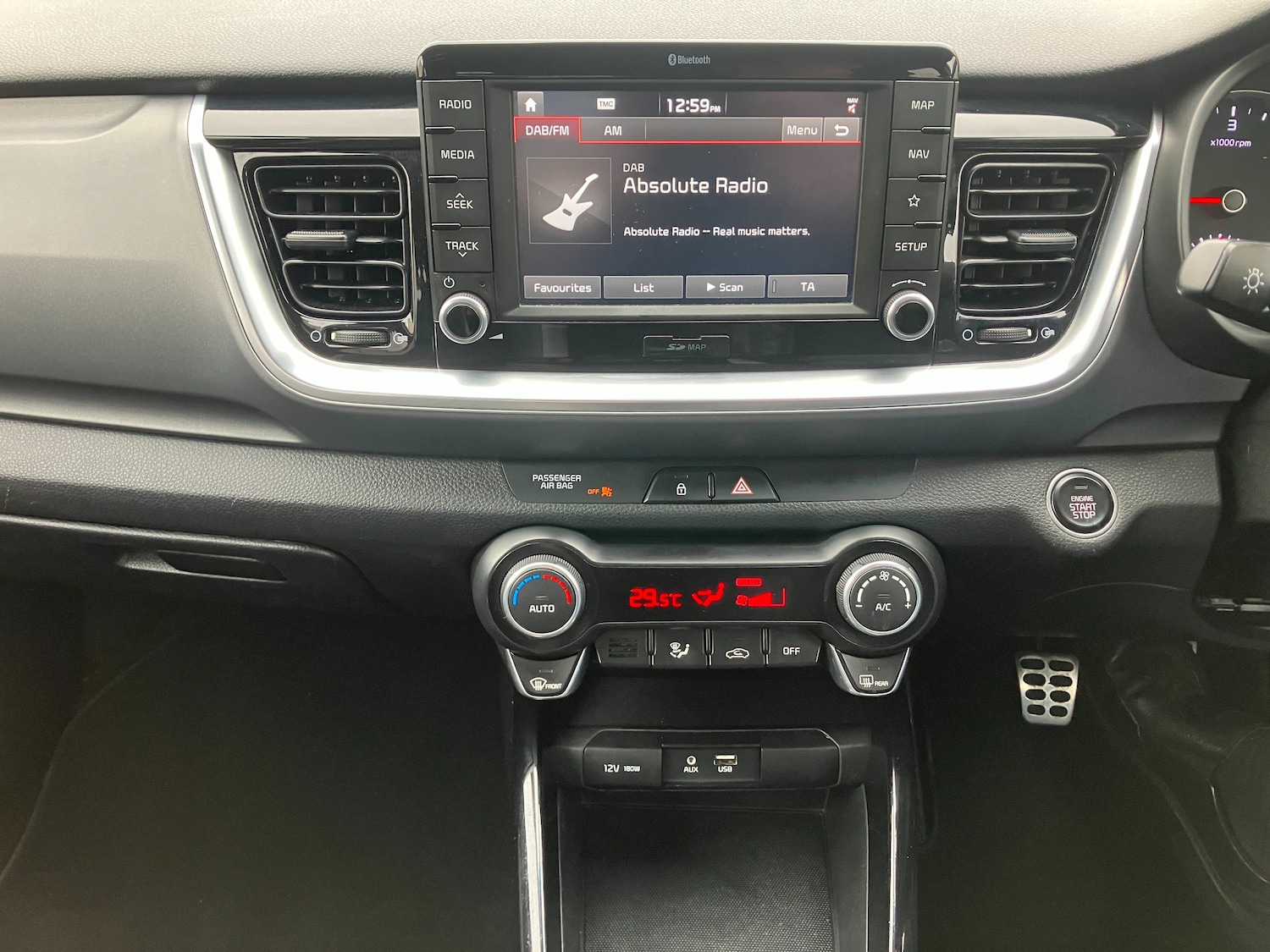 Used Kia Stonic 2017 for sale - 77620331: Photo 18