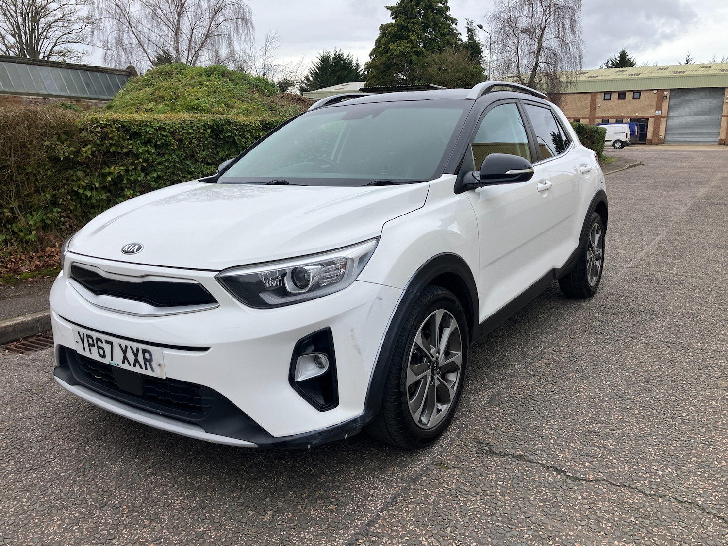 Used Kia Stonic 2017 for sale - 77620331: Photo 3