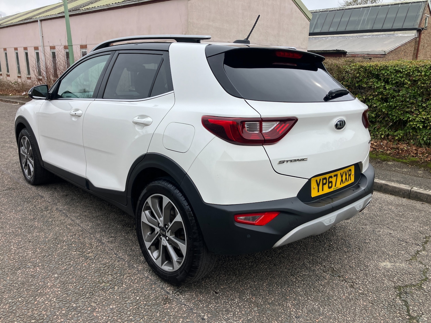 Used Kia Stonic 2017 for sale - 77620331: Photo 5