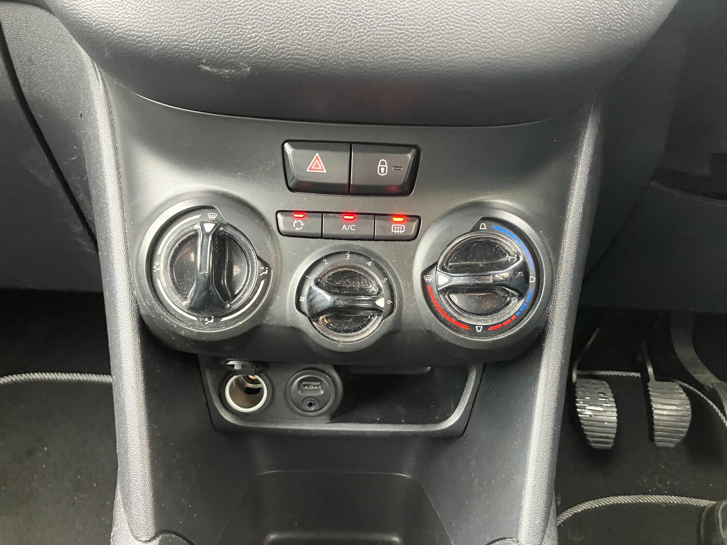 Used Peugeot 208 2013 for sale - 77493801: Photo 12