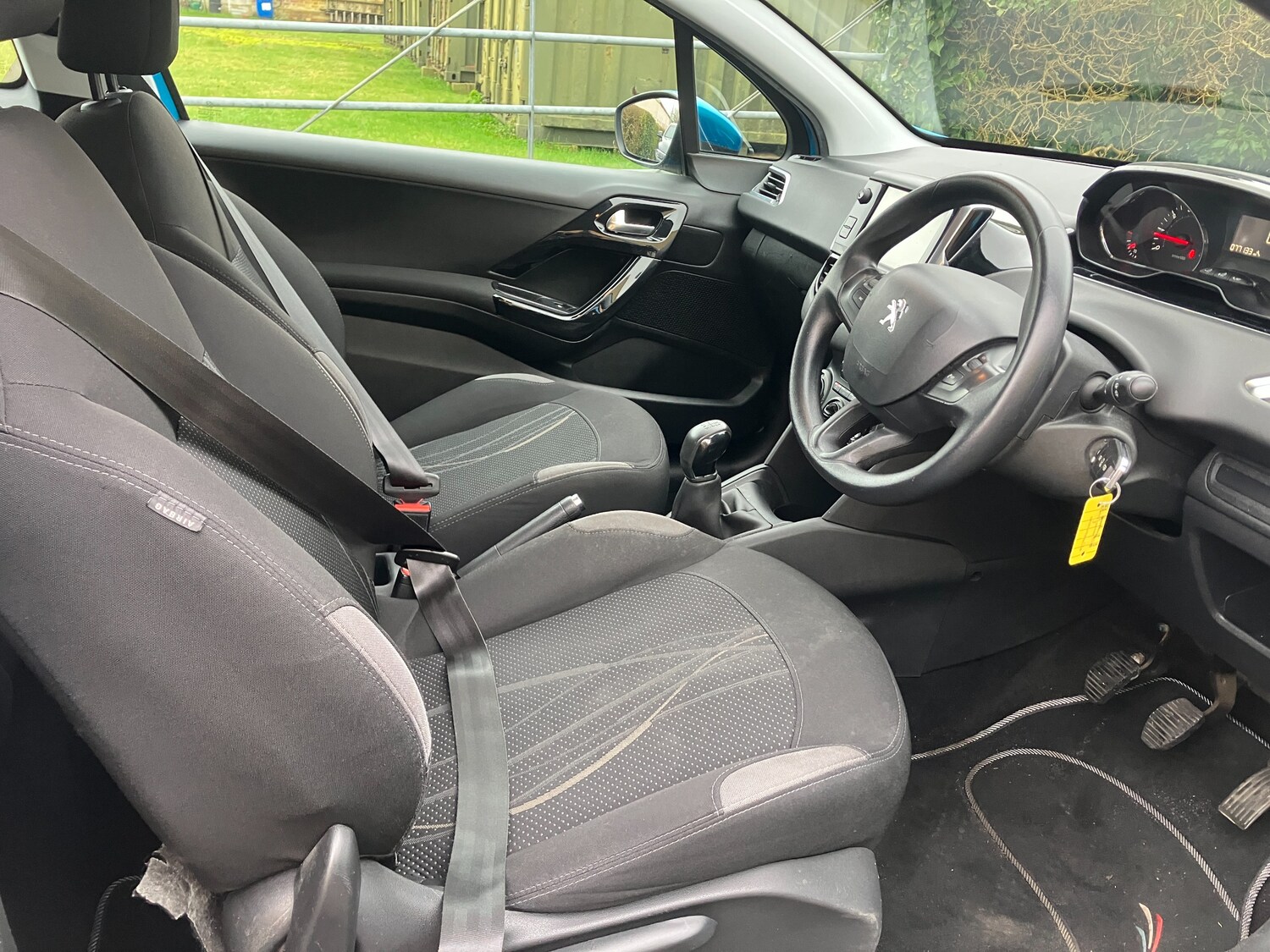 Used Peugeot 208 2013 for sale - 77493801: Photo 9