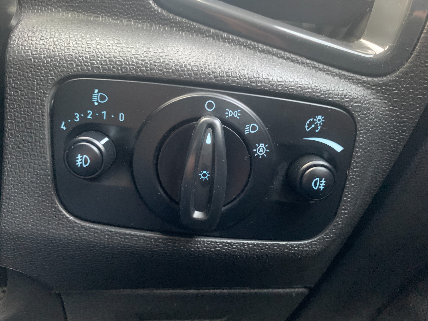 Used Ford Ecosport 2017 for sale - 76364413: Photo 14