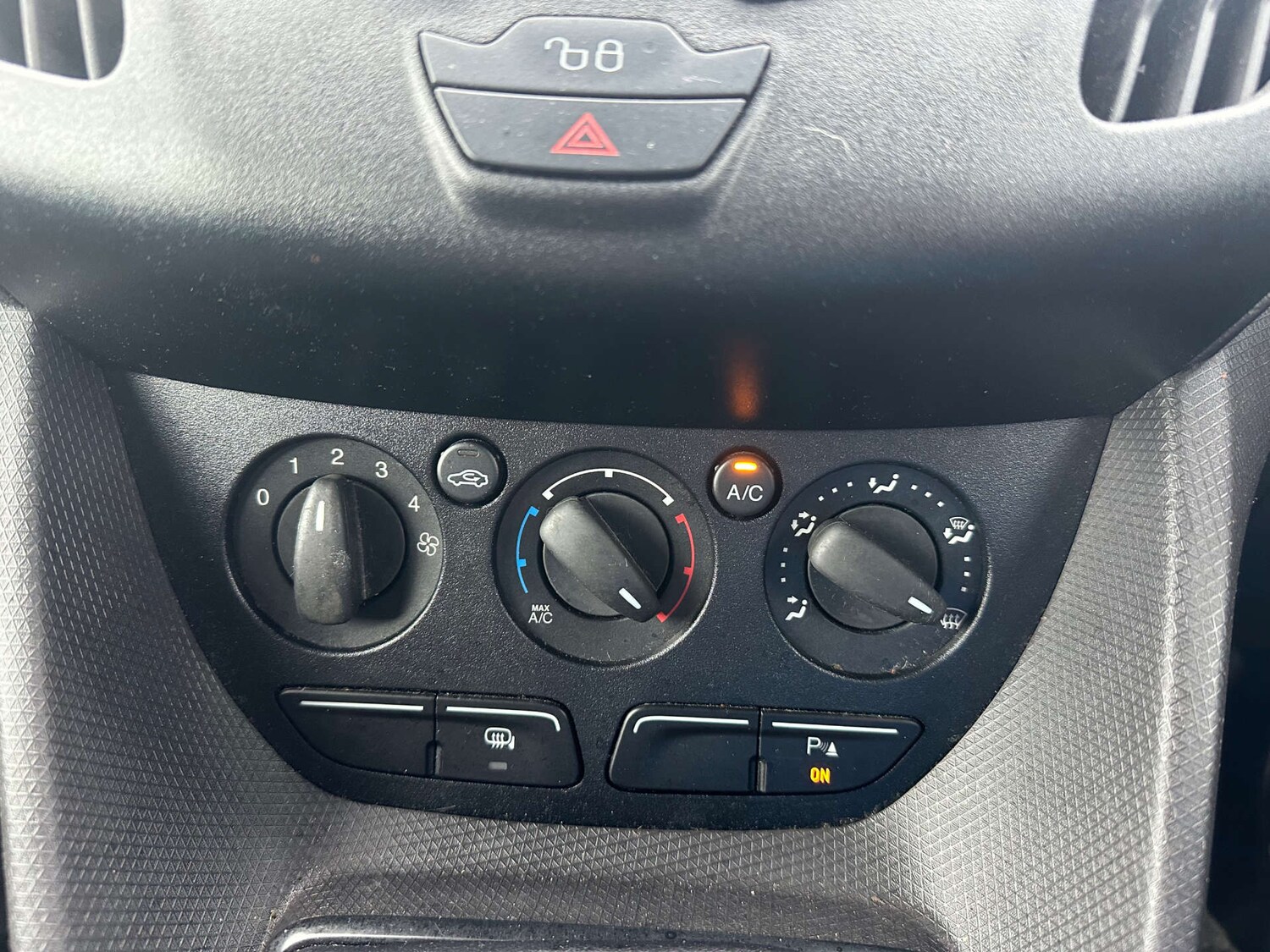 Used Ford Transit Connect 2017 for sale - 77906912: Photo 22