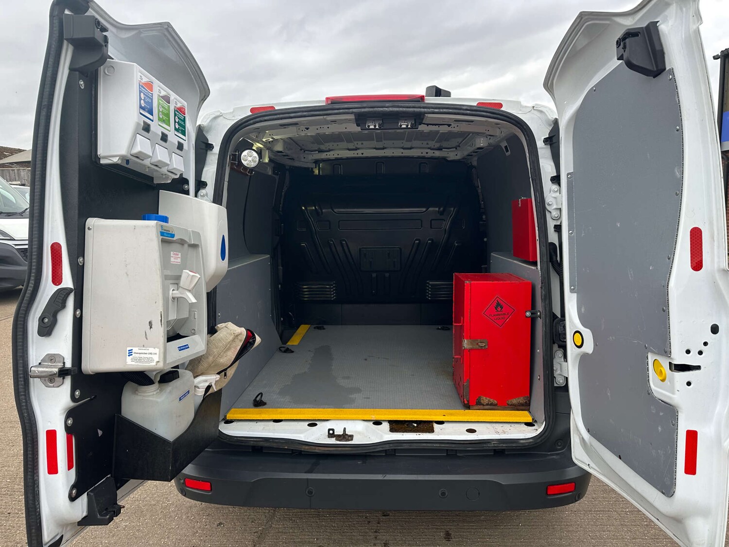 Used Ford Transit Connect 2017 for sale - 77906912: Photo 9