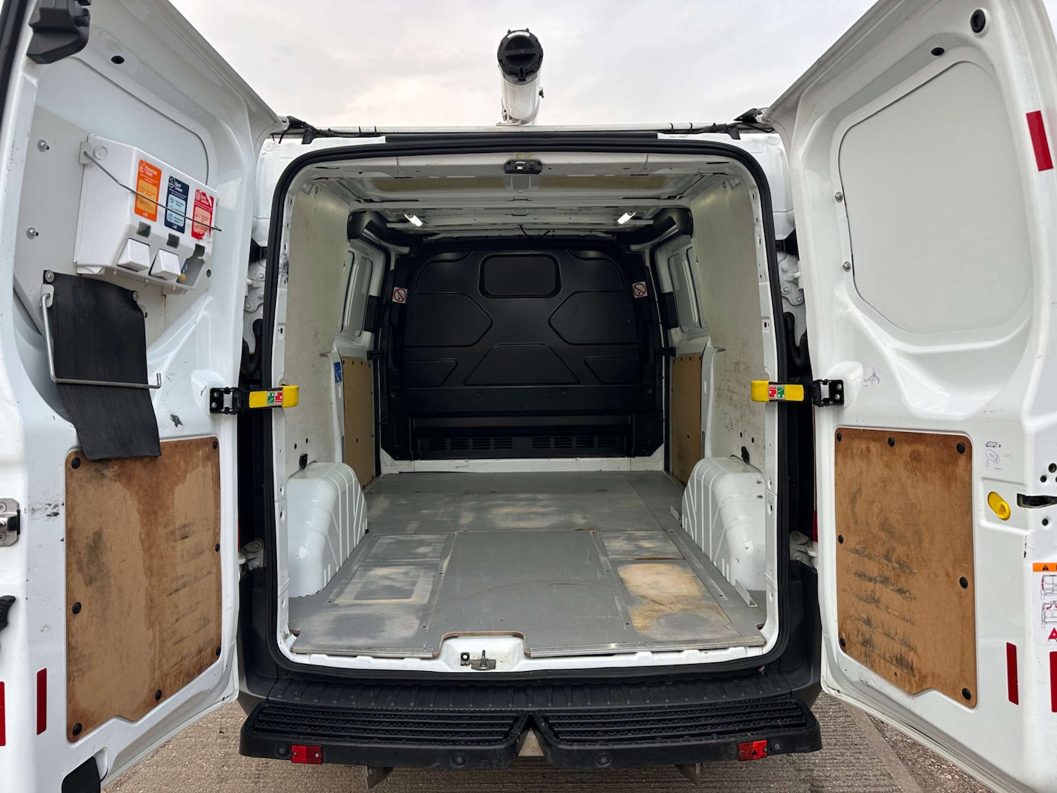 Used Ford Transit Custom 2015 for sale - 76112478: Photo 8