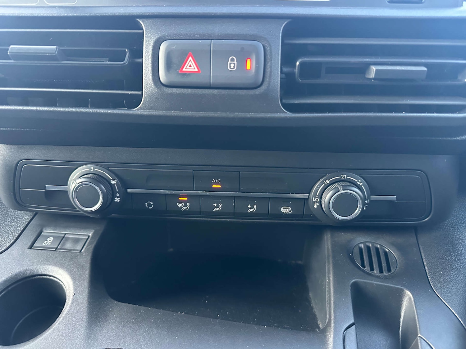 Used Vauxhall Combo 2019 for sale - 76600846: Photo 20