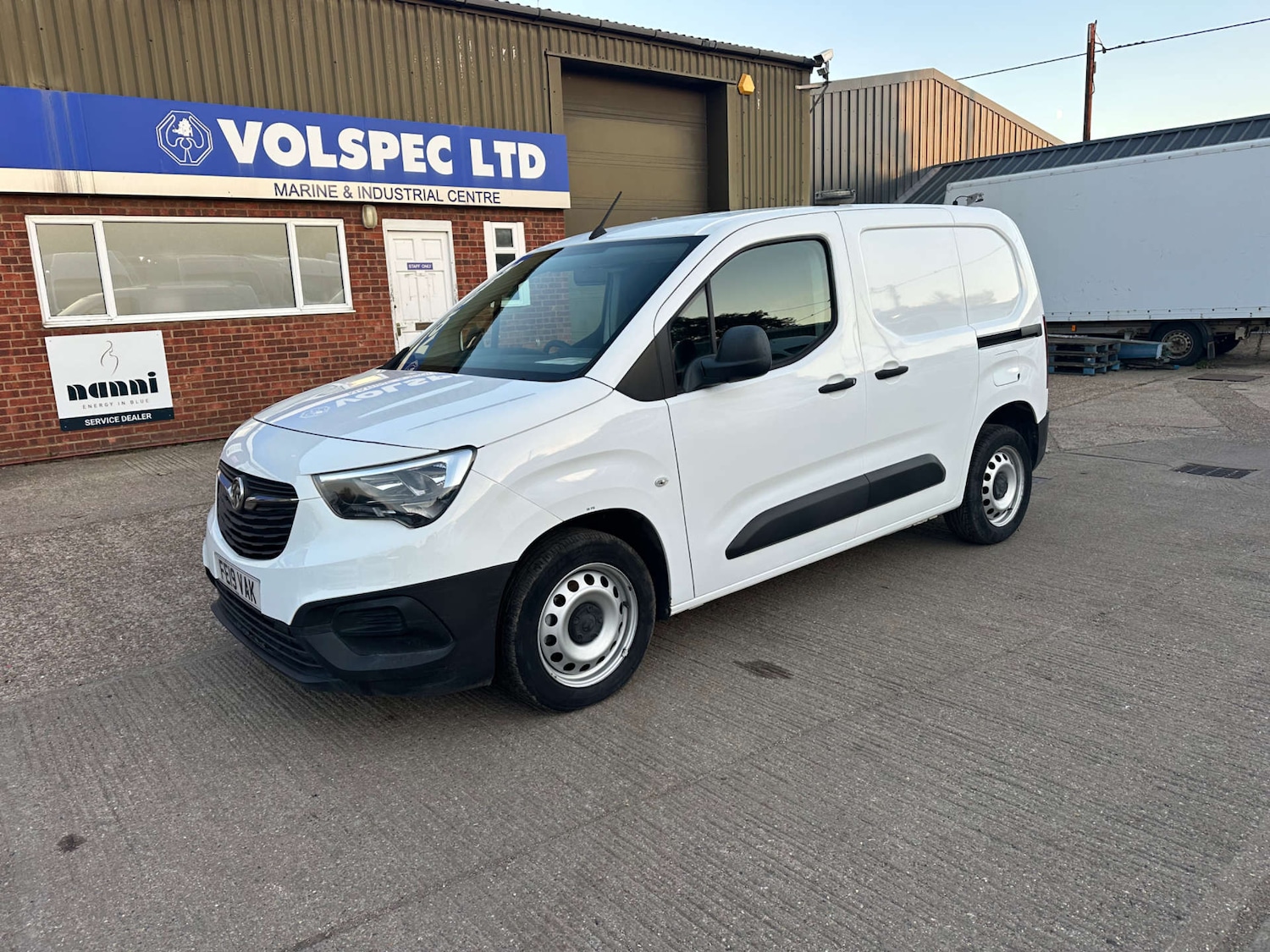 Used Vauxhall Combo 2019 for sale - 76600846: Photo 5