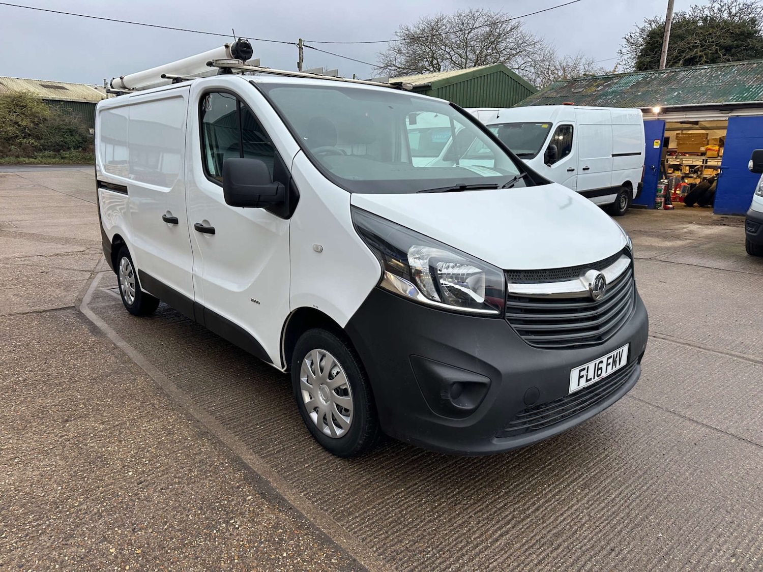 Used Vauxhall Vivaro 2016 for sale - 76830057: Photo 3