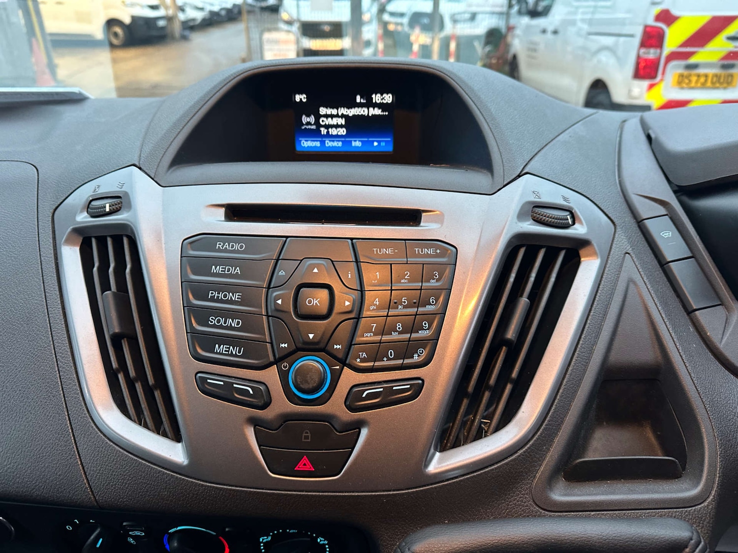 Used Ford Transit Custom 2017 for sale - 76669117: Photo 23