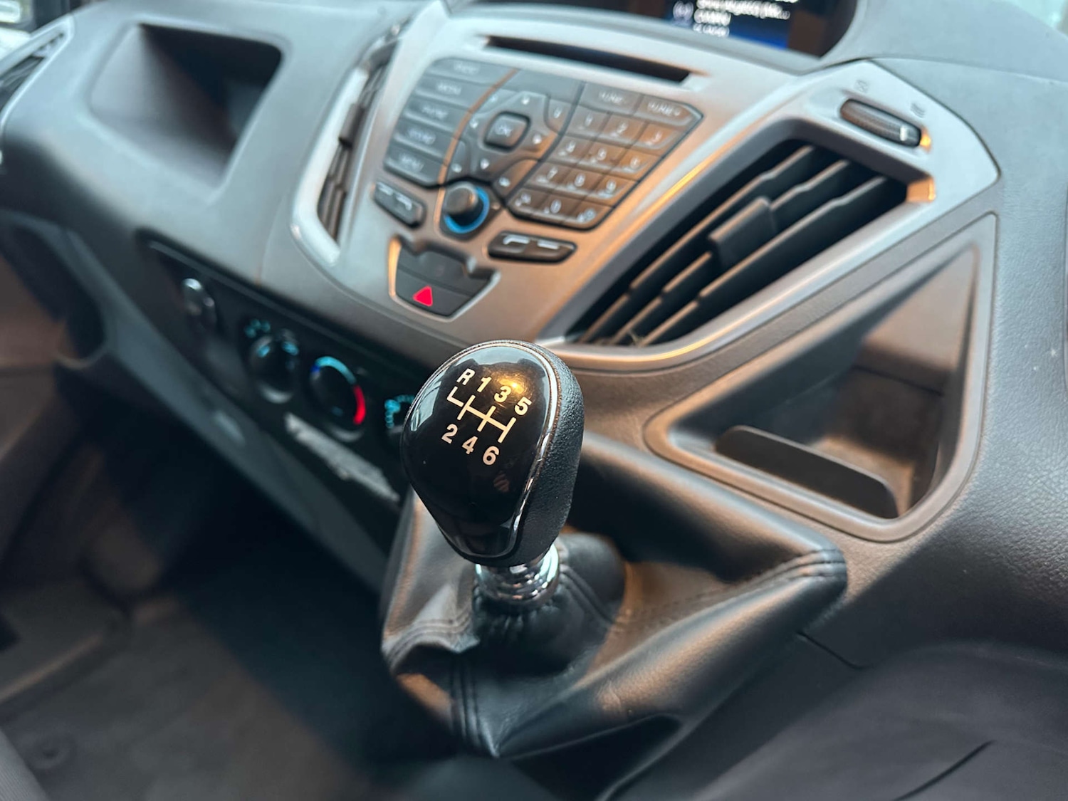 Used Ford Transit Custom 2017 for sale - 76669117: Photo 24