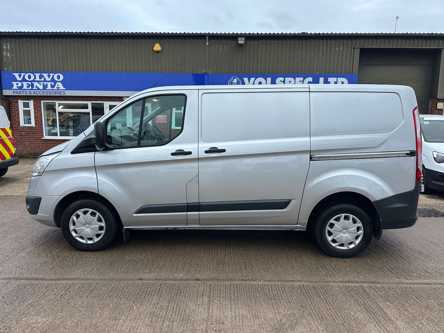 Used Ford Transit Custom 2017 for sale - 76669117: Photo 6