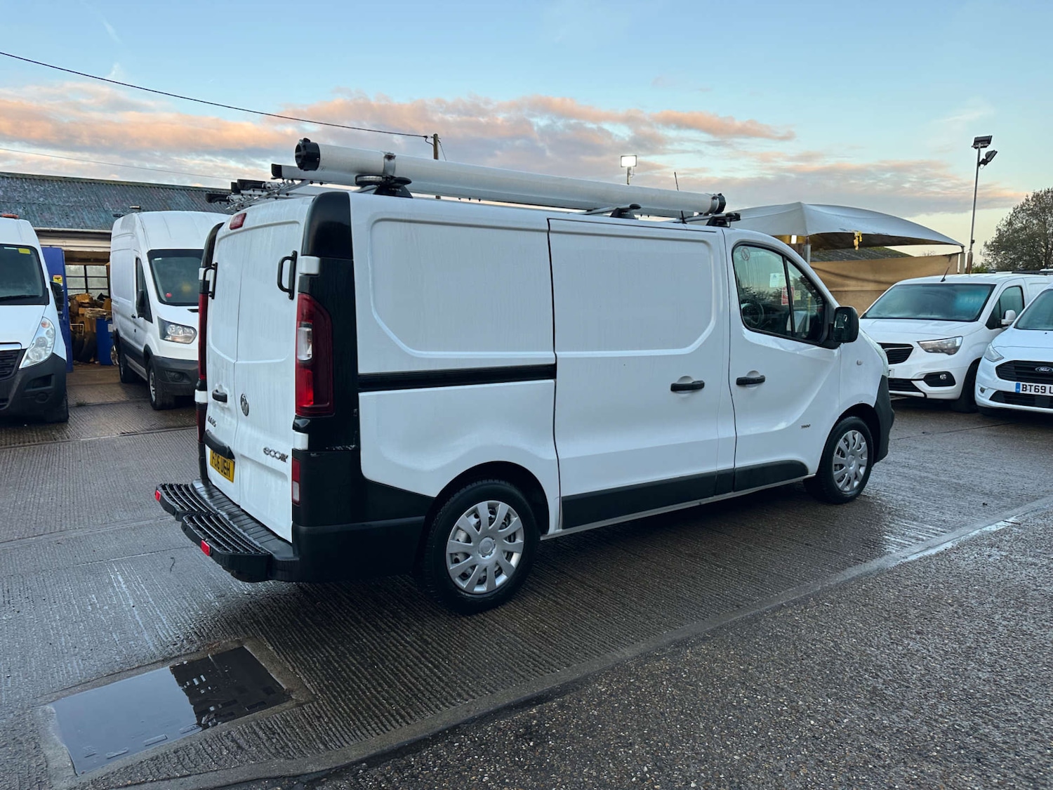 Used Vauxhall Vivaro 2016 for sale - 76830064: Photo 11