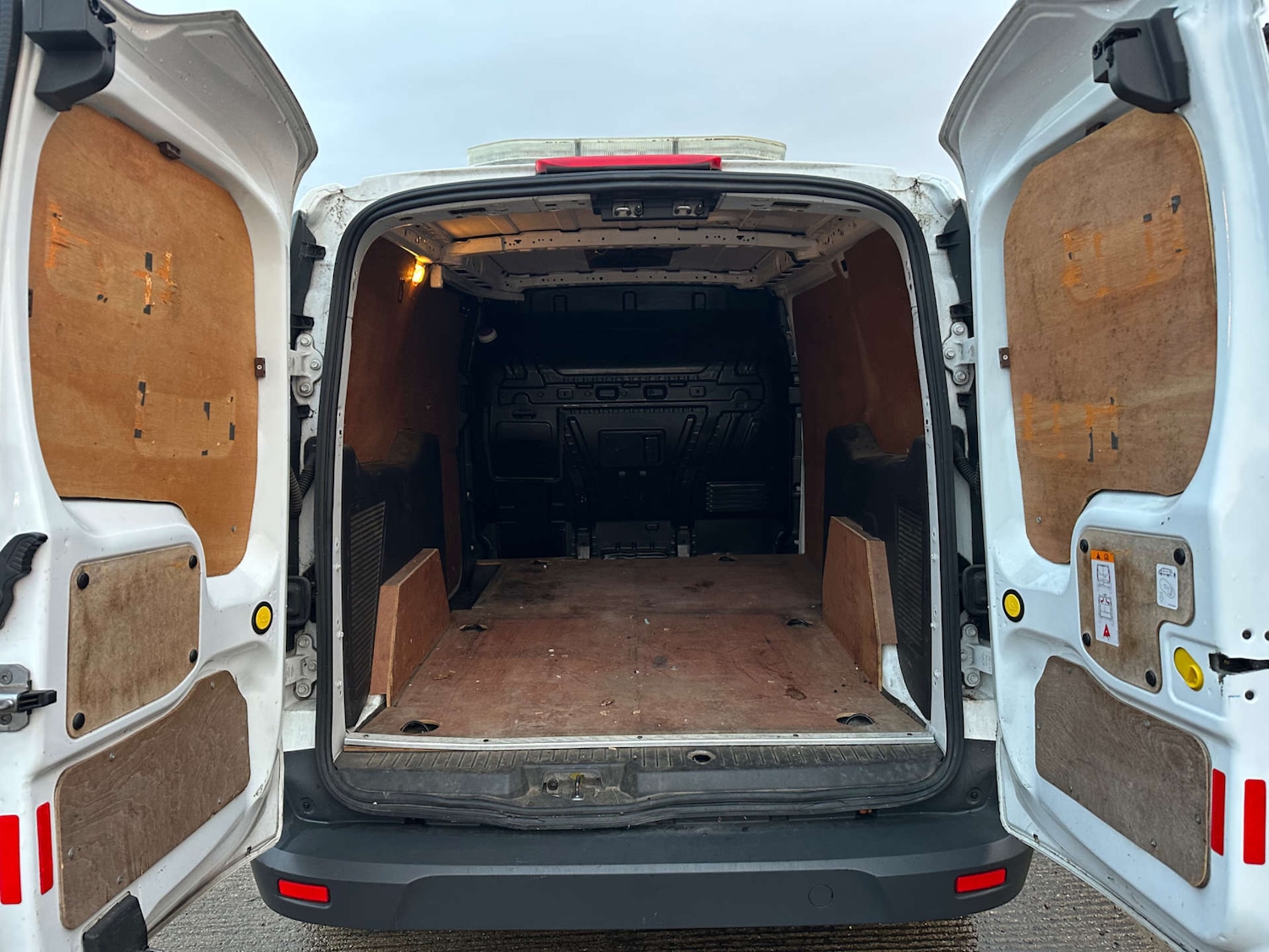 Used Ford Transit Connect 2018 for sale - 76552576: Photo 9