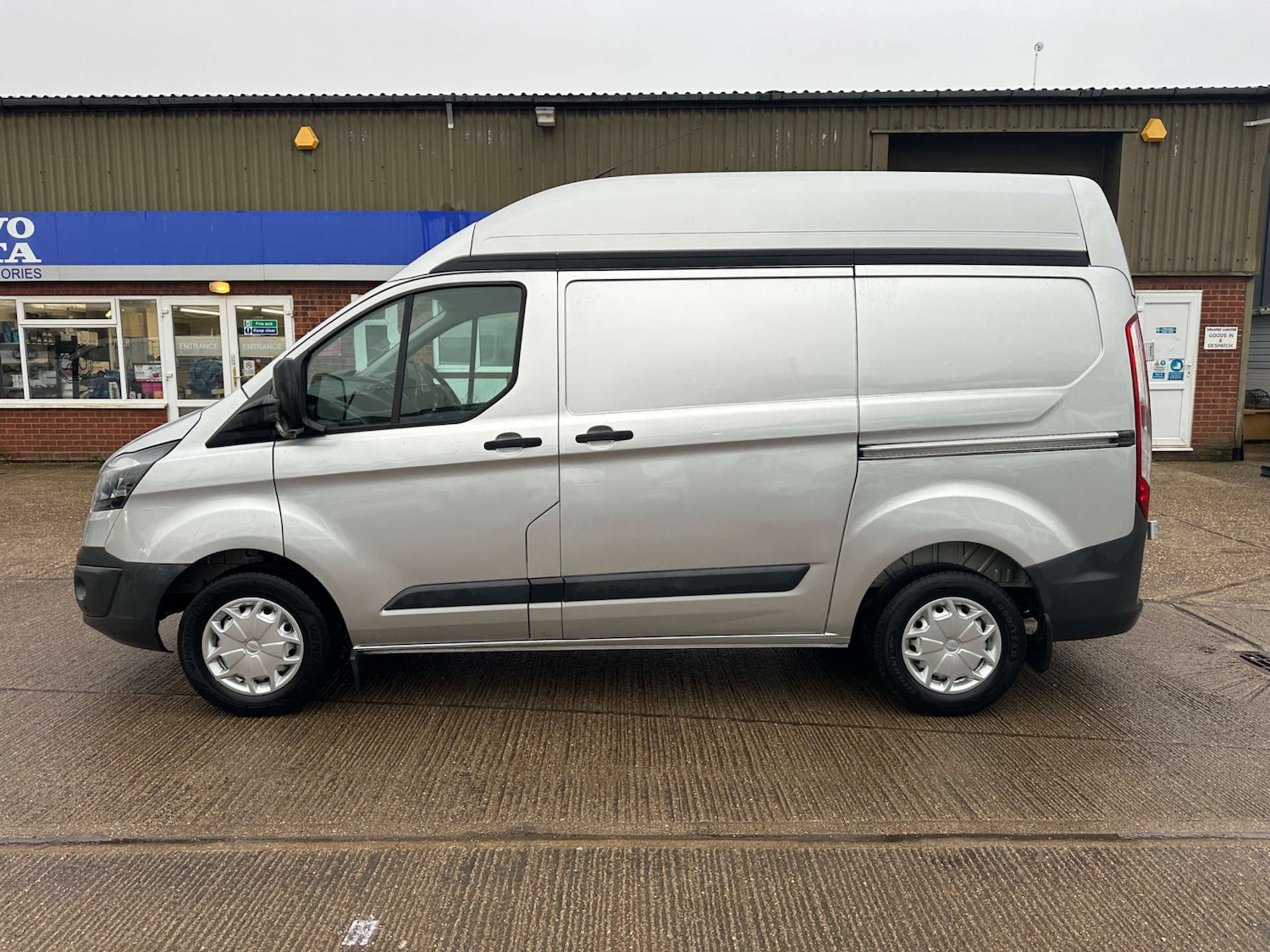 Used Ford Transit Custom 2016 for sale - 77342877: Photo 5