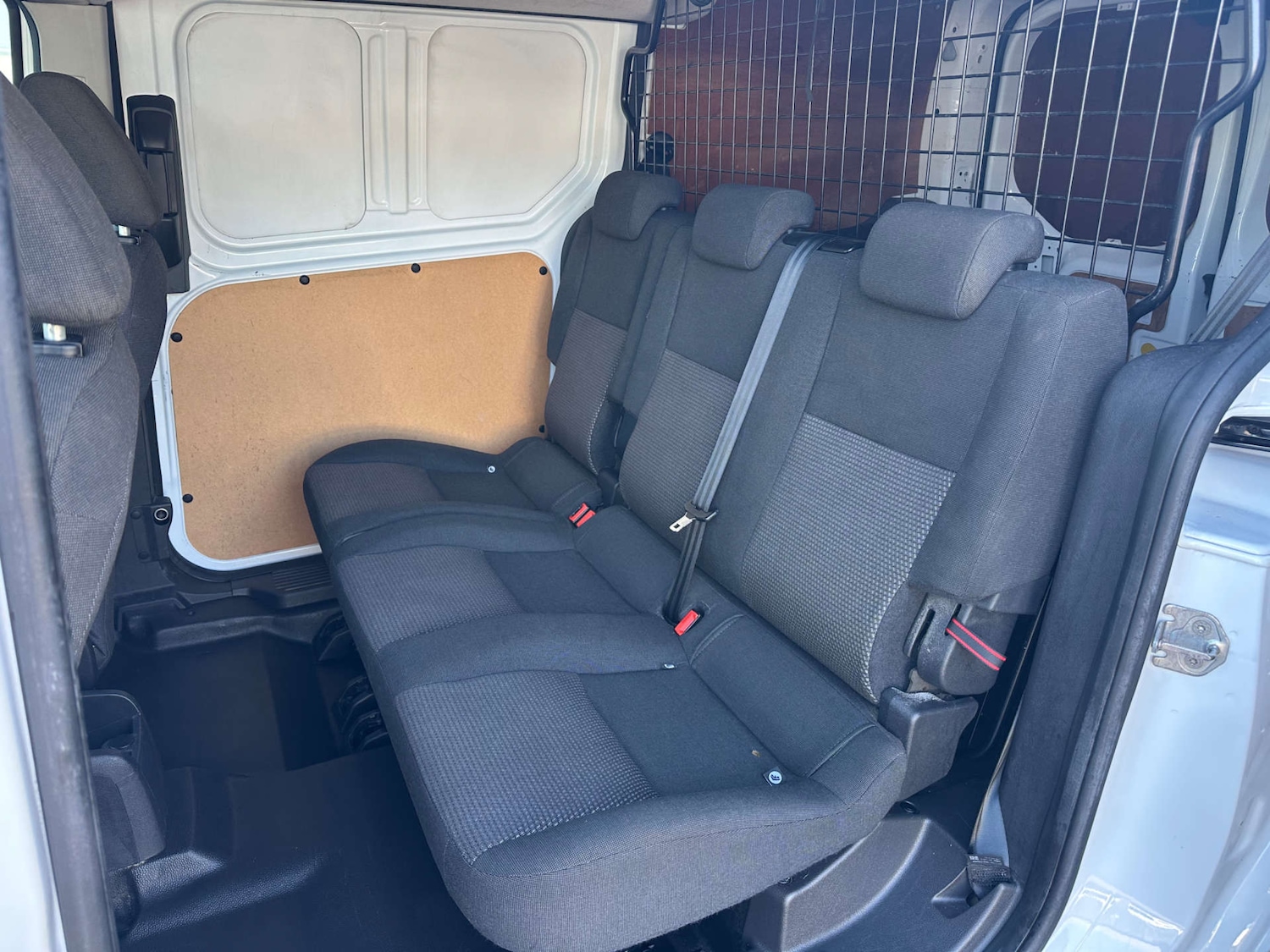 Used Ford Transit Connect 2018 for sale - 76363907: Photo 10