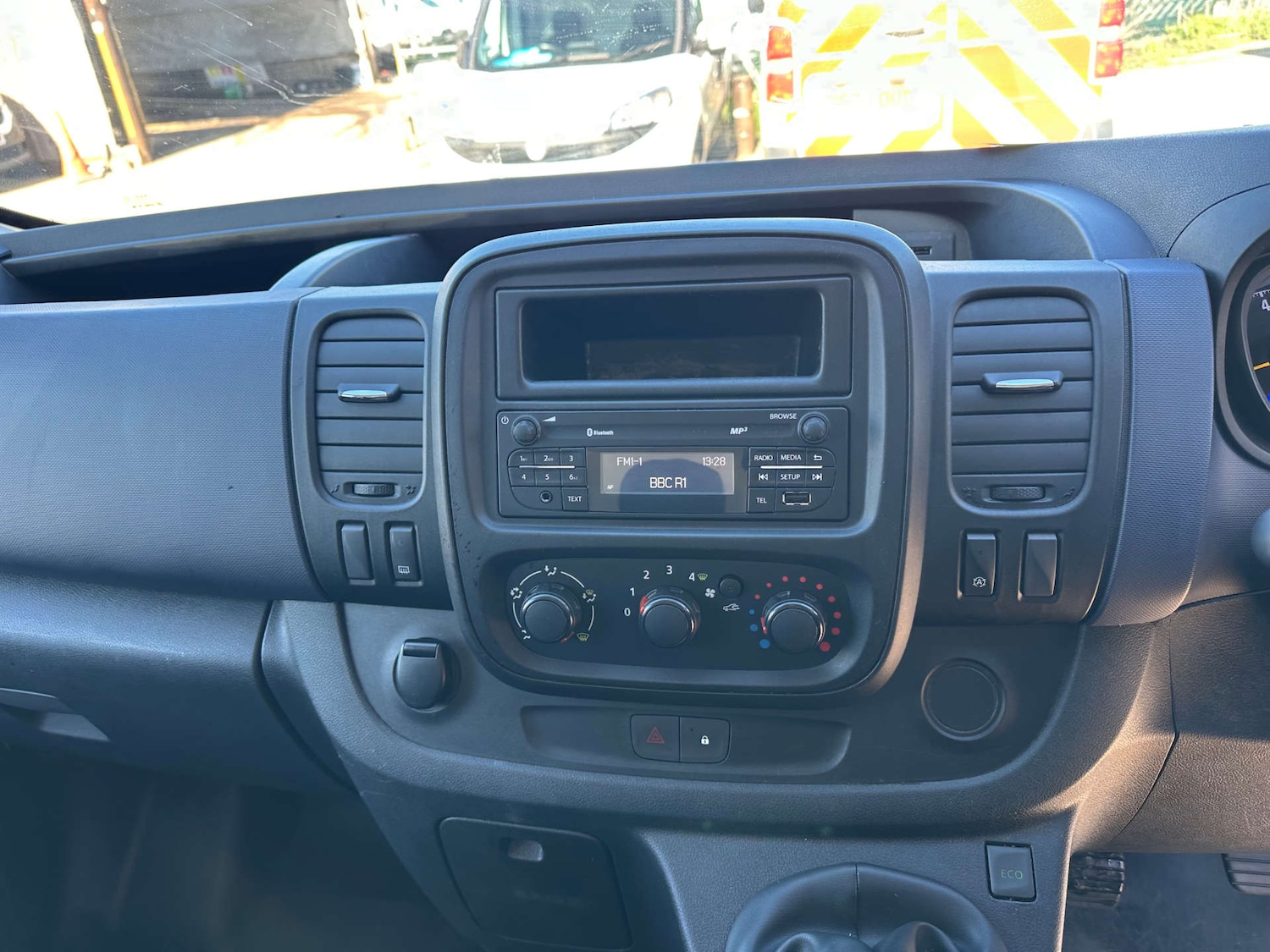 Used Vauxhall Vivaro 2016 for sale - 77976960: Photo 18