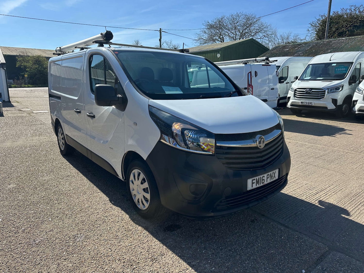 Used Vauxhall Vivaro 2016 for sale - 77976960: Photo 3