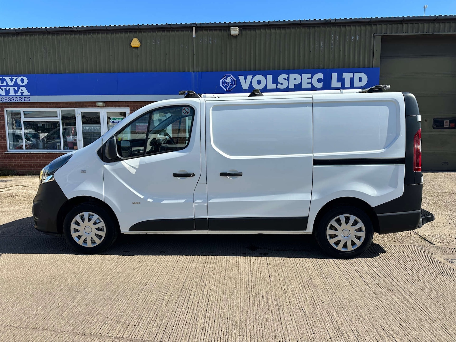 Used Vauxhall Vivaro 2016 for sale - 77976960: Photo 5