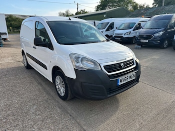 Used Peugeot Partner 2018 for sale - 75554569: Photo